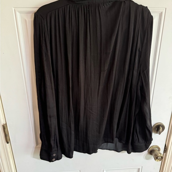 Treasure Bond Flow top. - Picture 3 of 3